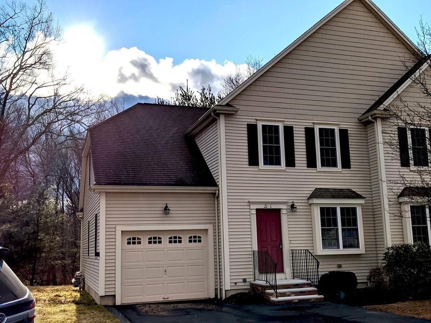 21 Hecla St unit 1, Uxbridge, MA 01569 - photo 1