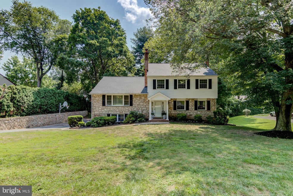 208 Plush Mill Rd, Wallingford, PA 19086 - photo 1