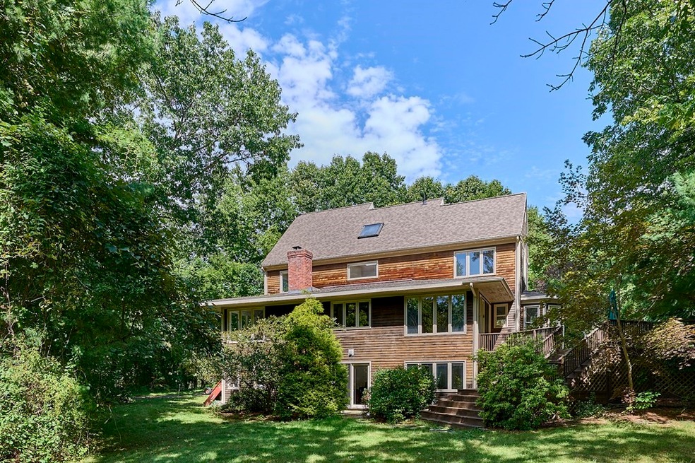 Sold $640,216 • Co-Listing Agent