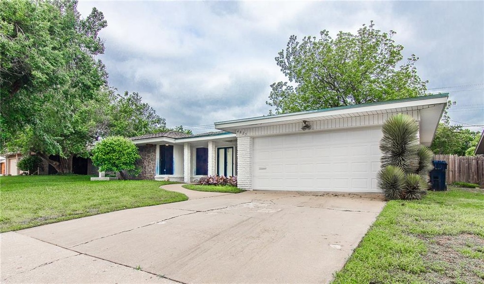 4825 Eastman Dr, Oklahoma City, OK 73122 - photo 1