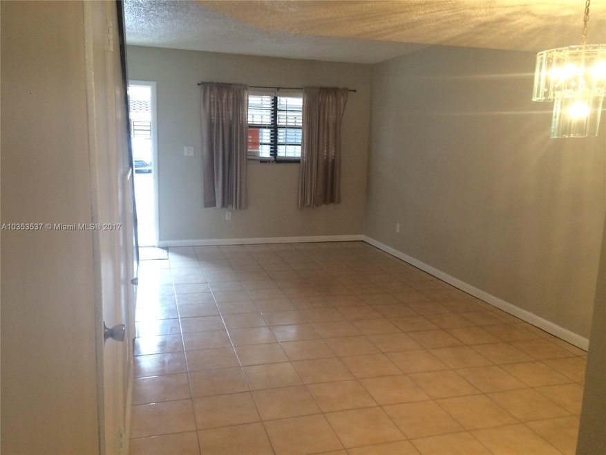 2219 W 53rd Place unit 2219, Hialeah, FL 33016 - photo 1