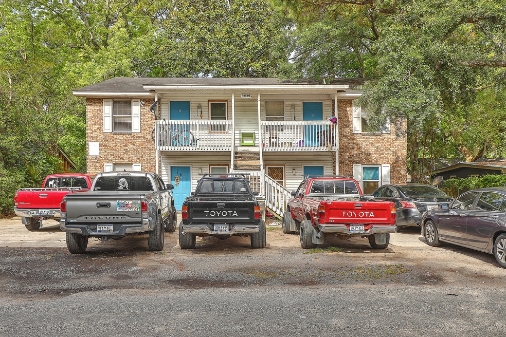 5639 Read Street A-D