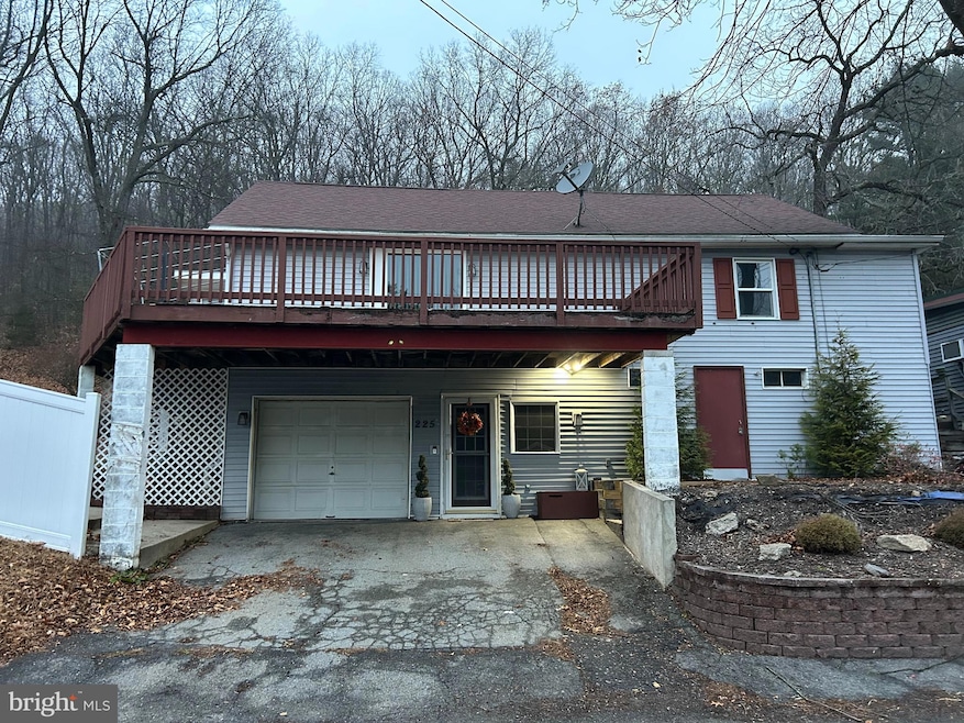 225 Owl Creek Rd, Tamaqua, PA 18252 - photo 1