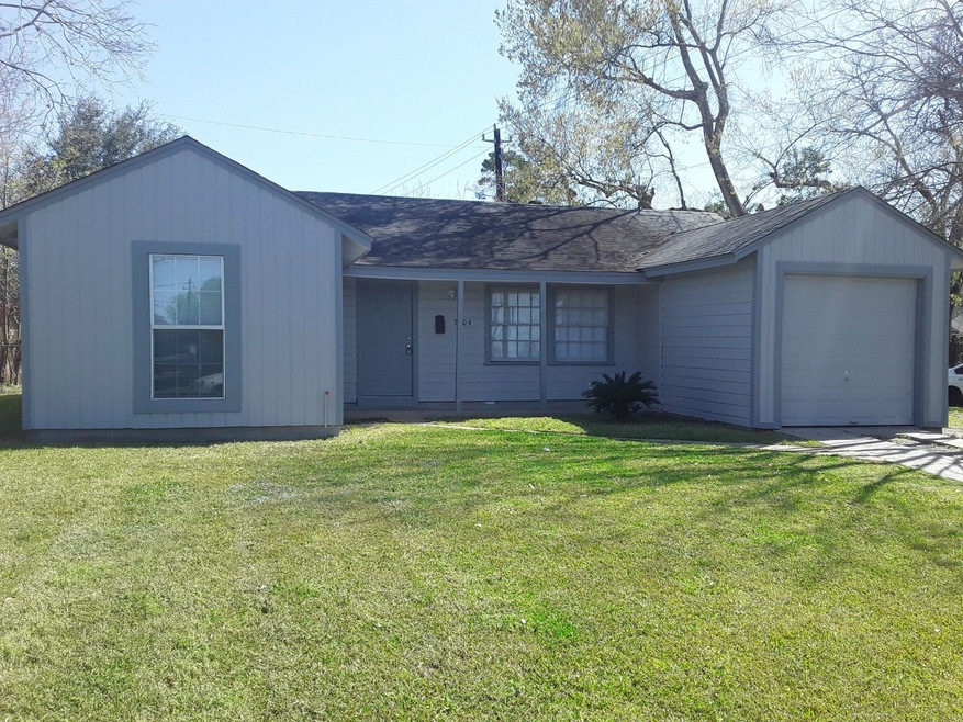 7404 Stanwick Dr, Houston, TX 77087 - photo 1