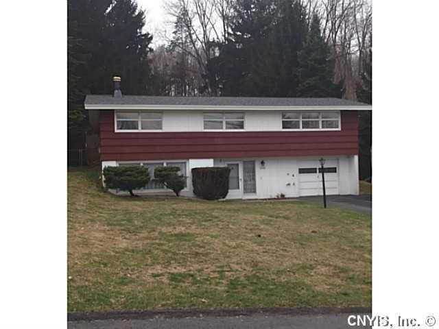 Exterior Front. Well maintained exterior with new 
