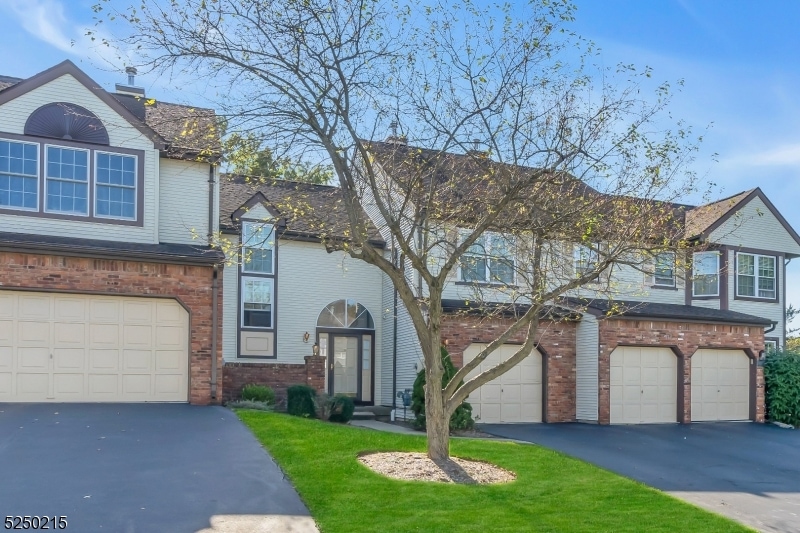 Sold $584,000 • Co-Listing Agent