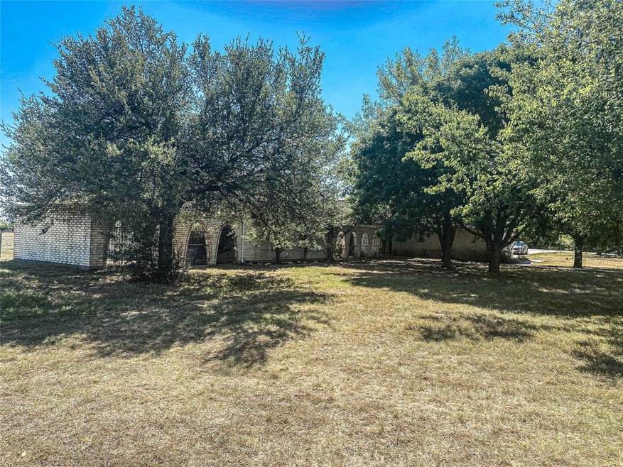 4096 J e Woody Rd, Springtown, TX 76082 - photo 1
