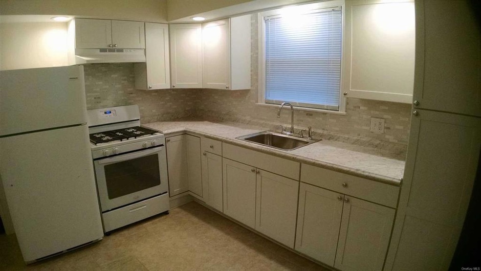 5 Reynolds Ave unit 1, Poughkeepsie, NY 12603 - photo 1