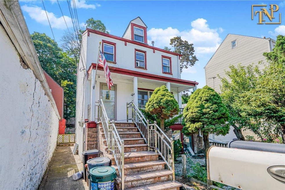 For Sale $599,999 • Co-Listing Agent