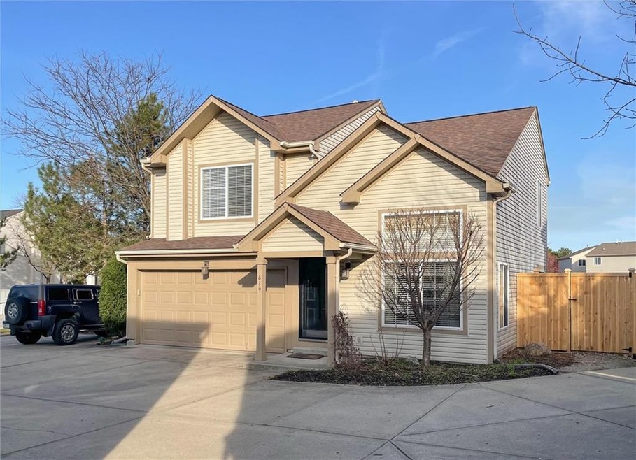 619 Pine Lake Dr, Greenwood, IN 46143 - photo 1