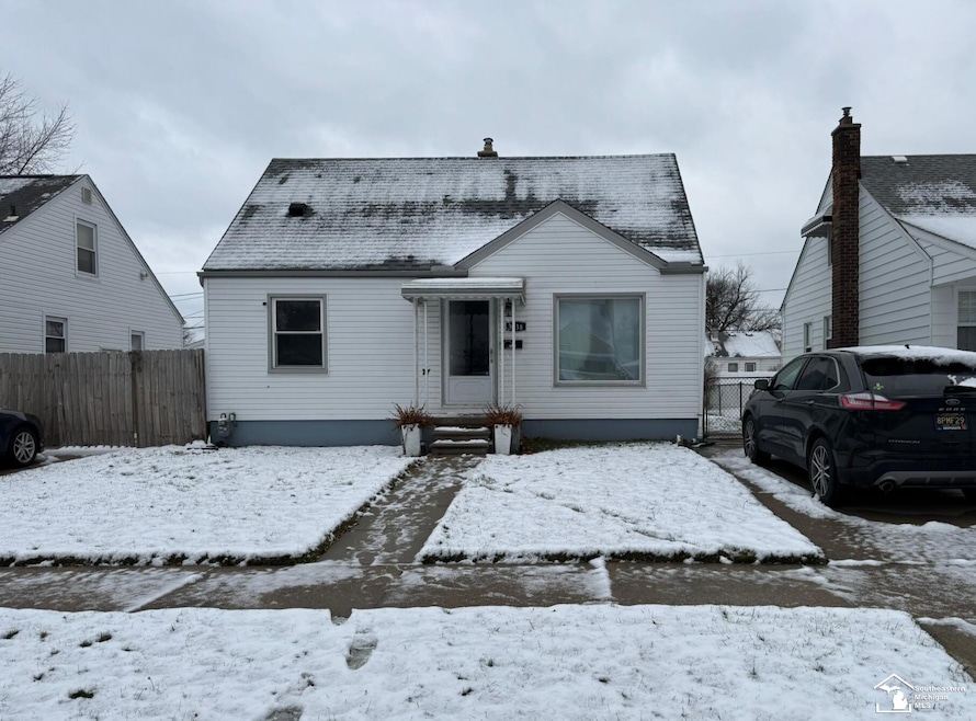 3838 16th St, Wyandotte, MI 48192 - photo 1