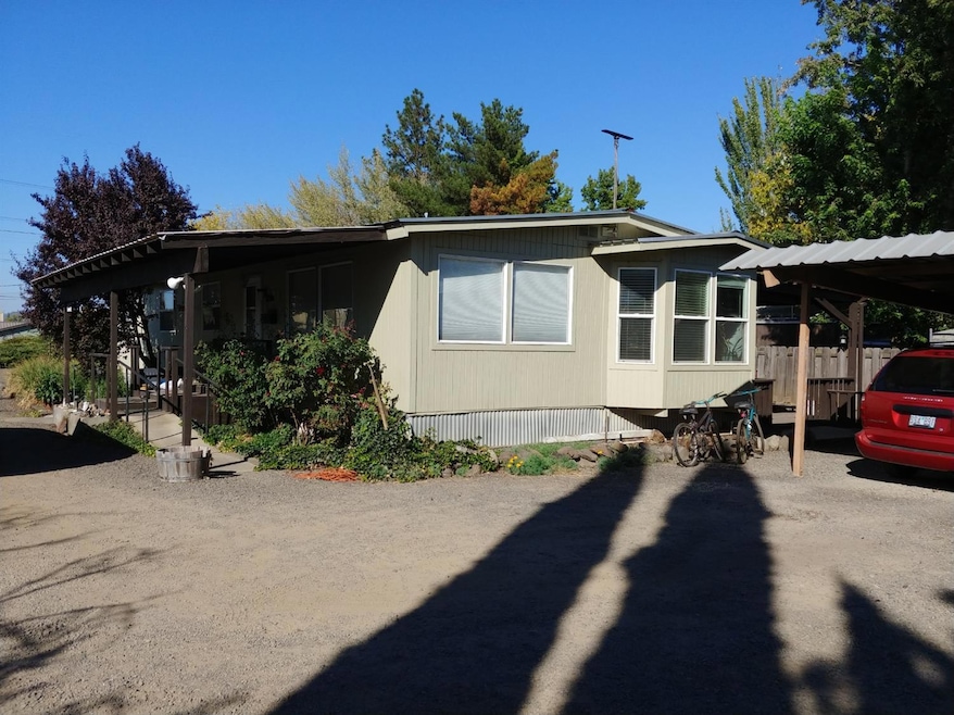 2356 Merry Ln, White City, OR 97503 - photo 1