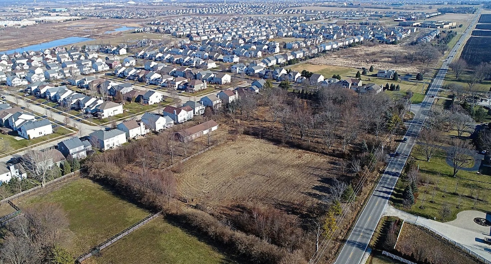 2425 Wolf’s Crossing Rd, Oswego, IL 60543 - photo 1