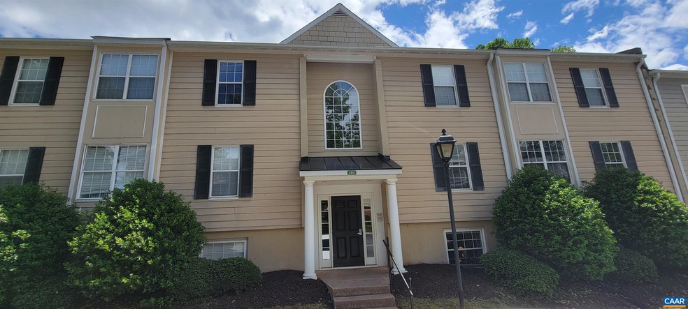 1311 Villa Way unit B, Charlottesville, VA 22903 - photo 1