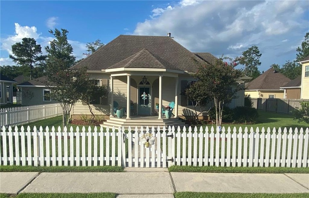 Walk through the white picket fence to the charmin