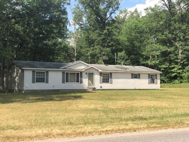 2621 W 11 Mile Ave, Bitely, MI 49309 - photo 1