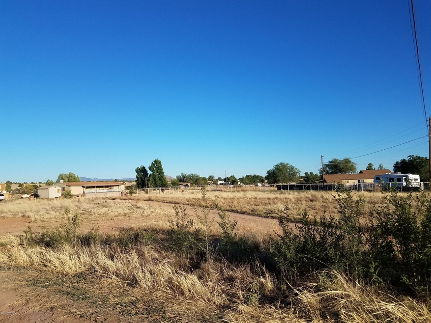 355/375395 E Butternut Rd, Paulden, AZ 86334 - photo 1
