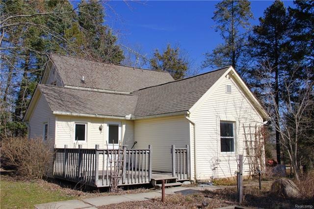 Welcome Home to 2255 Brewer Rd on 5 Beautiful Acre