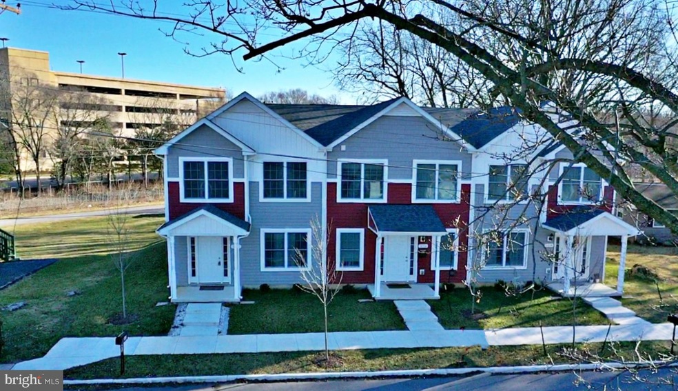 322 E 3rd Ave, Ranson, WV 25438 - photo 1