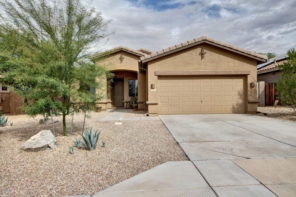 17592 W Desert View