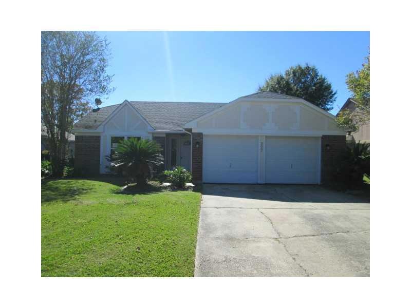 327 Holmes Dr, Slidell, LA 70460 - photo 1