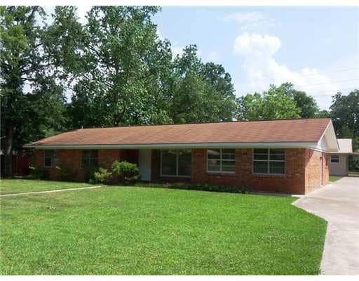 2710 Donald Ave, Pineville, LA 71360 - photo 1