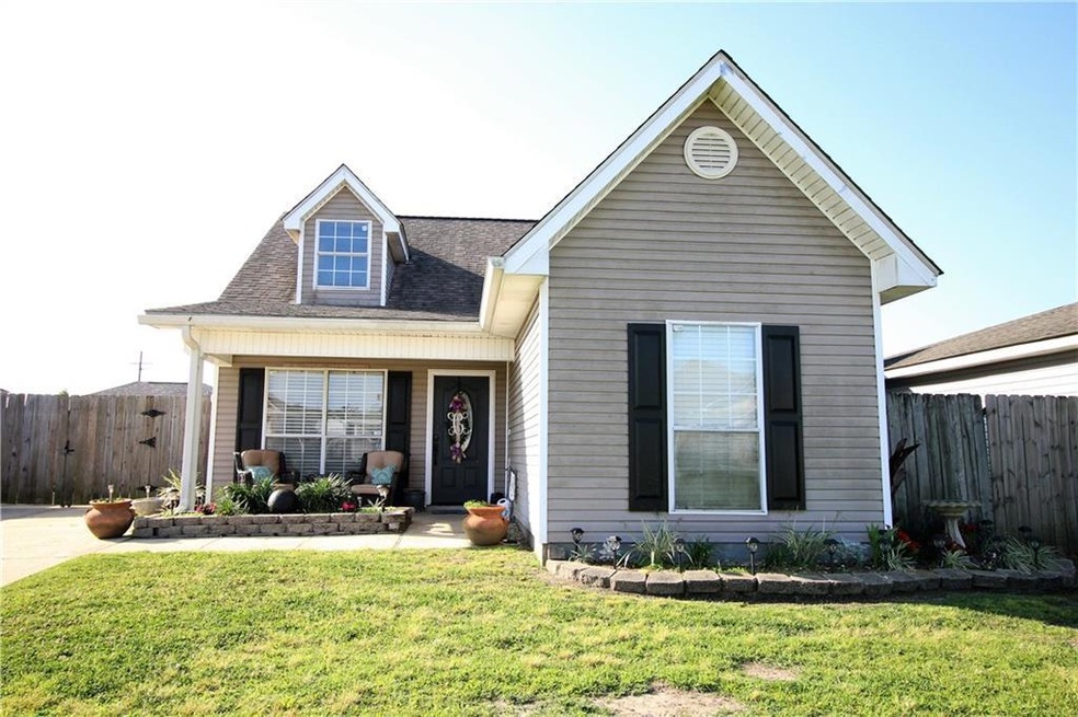 2709 Bayou Des Cannes Dr, Marrero, LA 70072 - photo 1