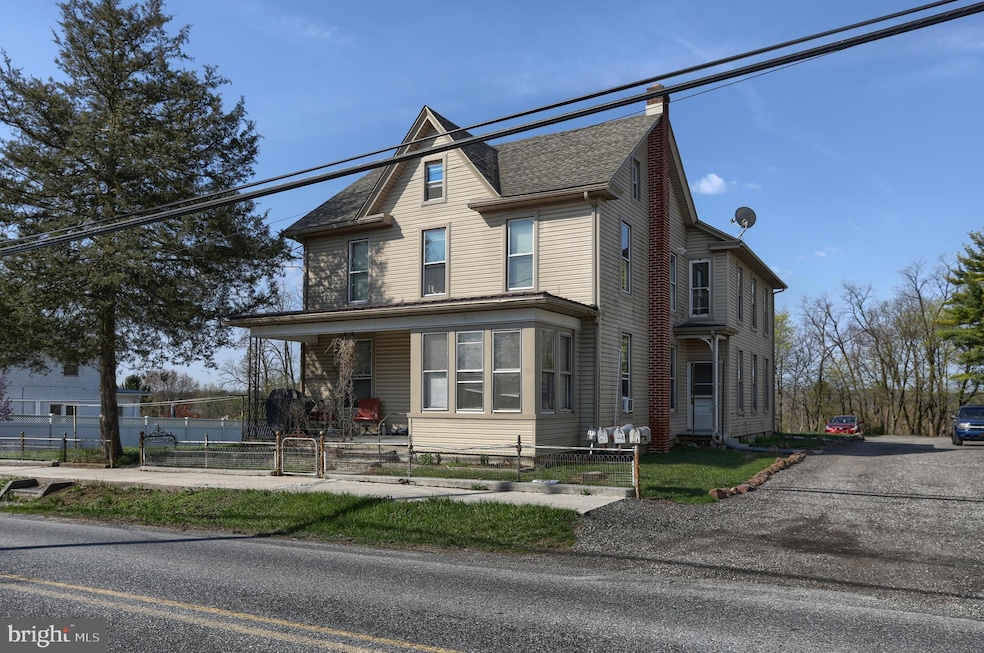 320 N Hanover St, Hershey, PA 17033 - photo 1