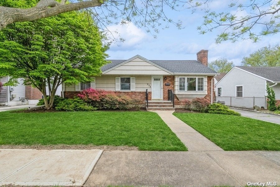 275 Gilmore St, Mineola, NY 11501 - photo 1