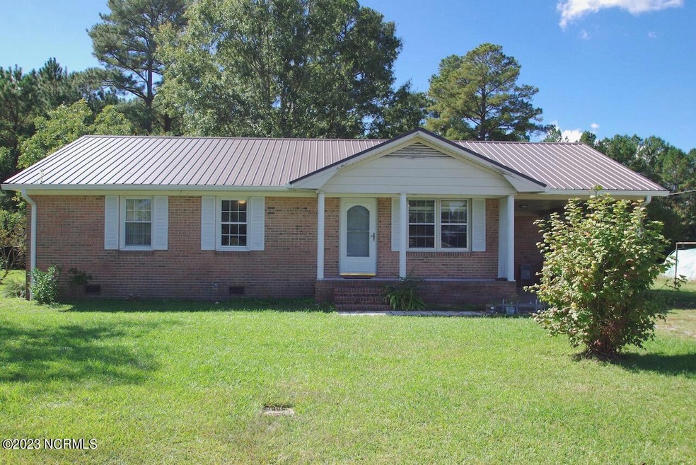 79 Eighth St., Maysville NC