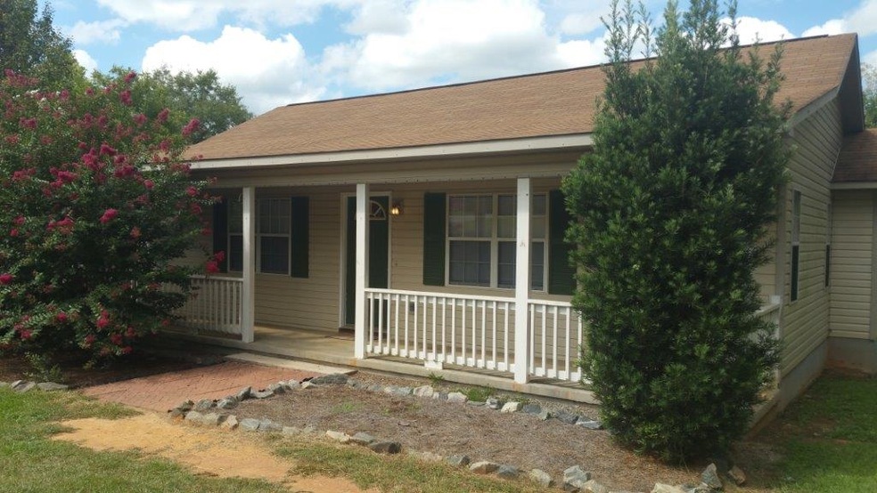 122 Gary Dr NE, Milledgeville, GA 31061 - photo 1