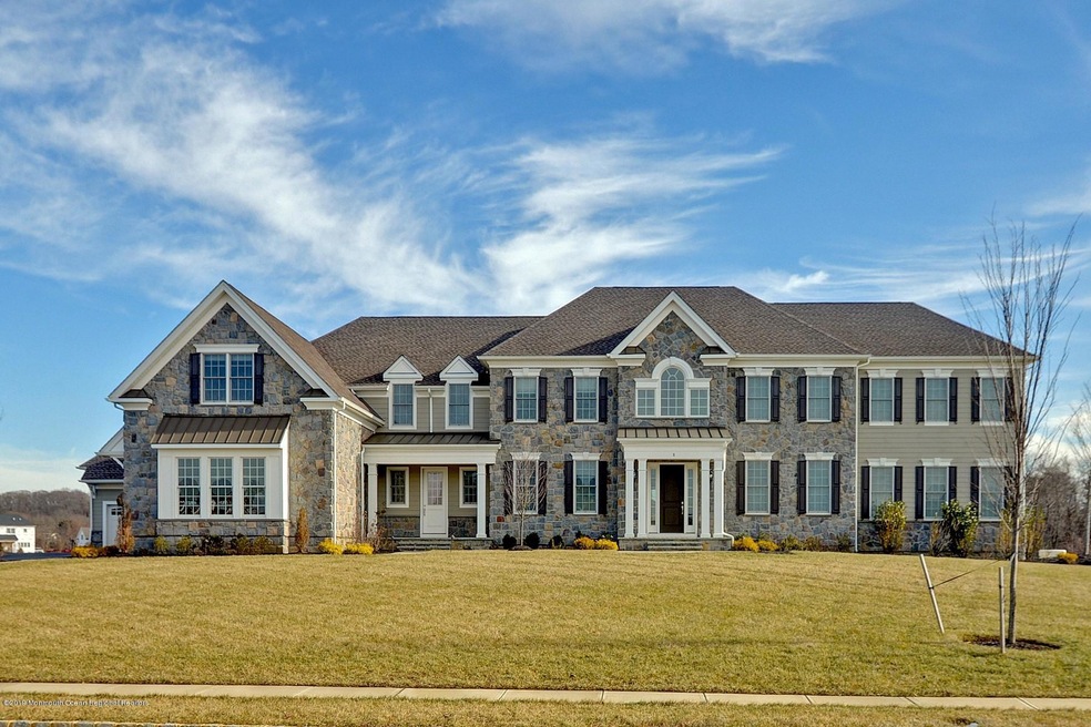 8 Exeter Way, Holmdel