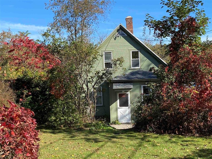 156 Elm St, Claremont, NH 03743 - photo 1