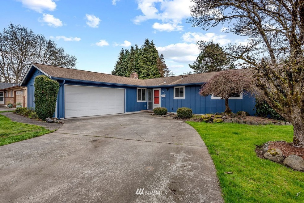 3019 Hawthorne St, Longview, WA 98632 - photo 1