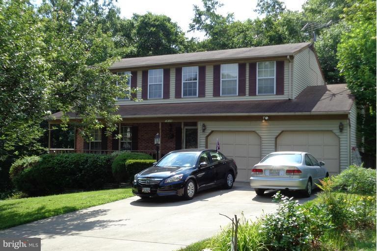 18125 Tompkins Ct, Dumfries, VA 22026 - photo 1