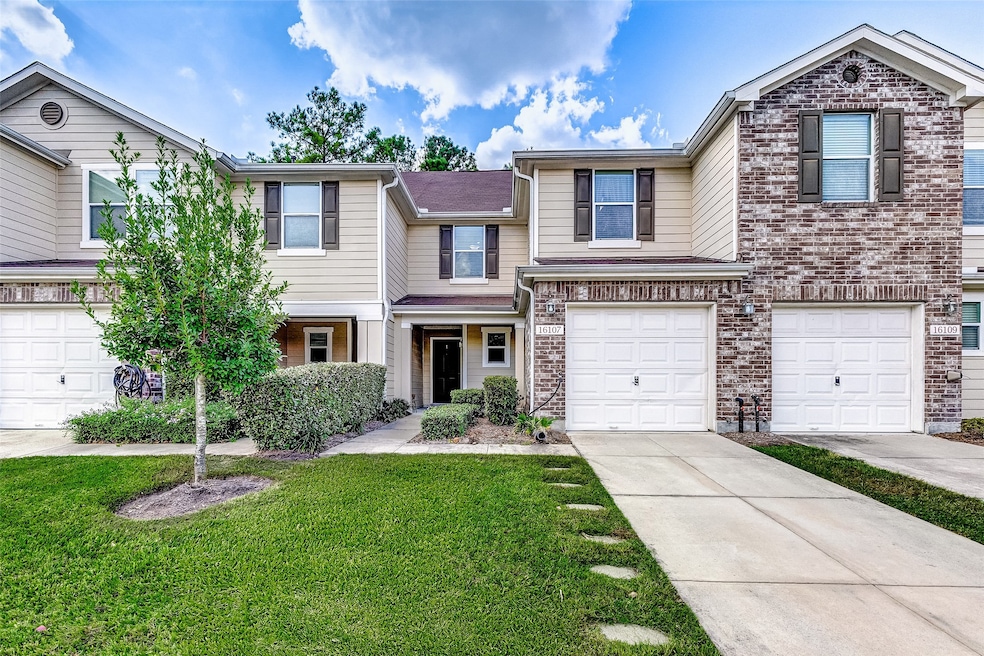 Welcome to 16107 Sweetwater Fields Ln!