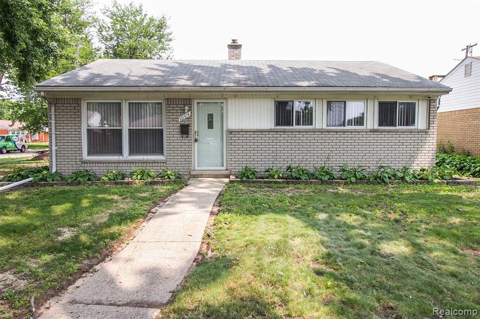 30314 Blossom St, Roseville, MI 48066 - photo 1