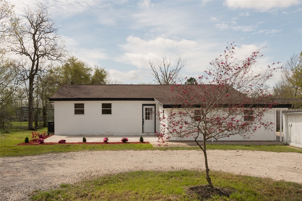 4802 Arnold Dr, Pearland, TX 77584 - photo 1