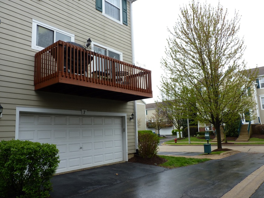 2415 Courtyard Cir unit 7, Aurora, IL 60506 - photo 1