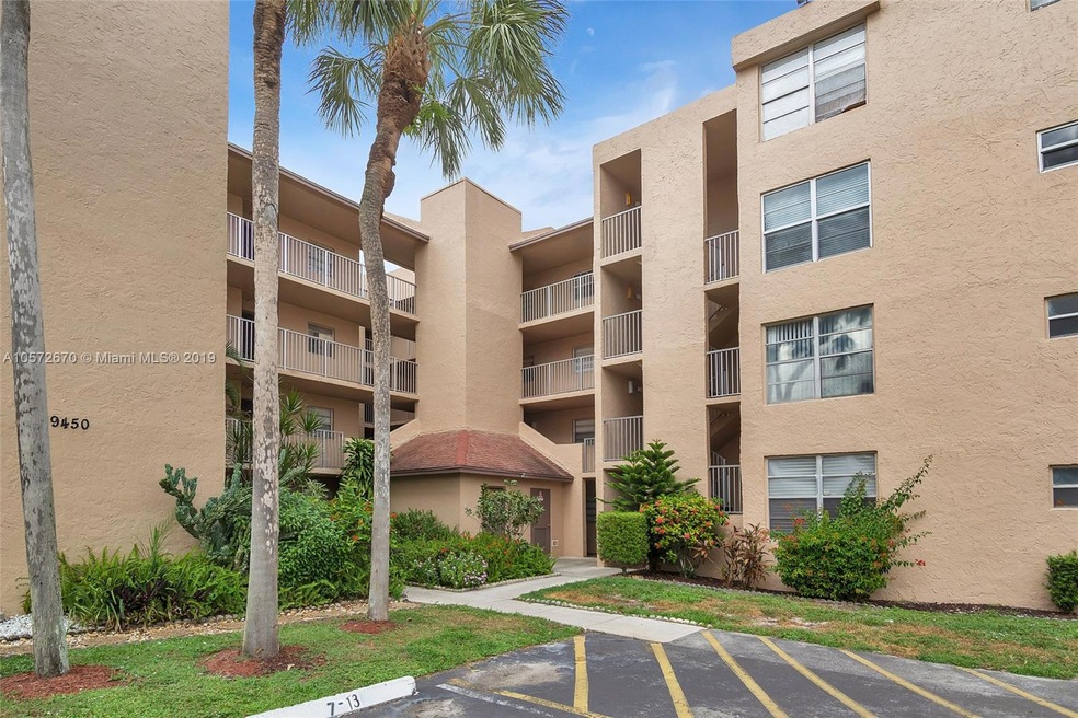9450 Live Oak Place unit 103, Davie, FL 33324 - photo 1