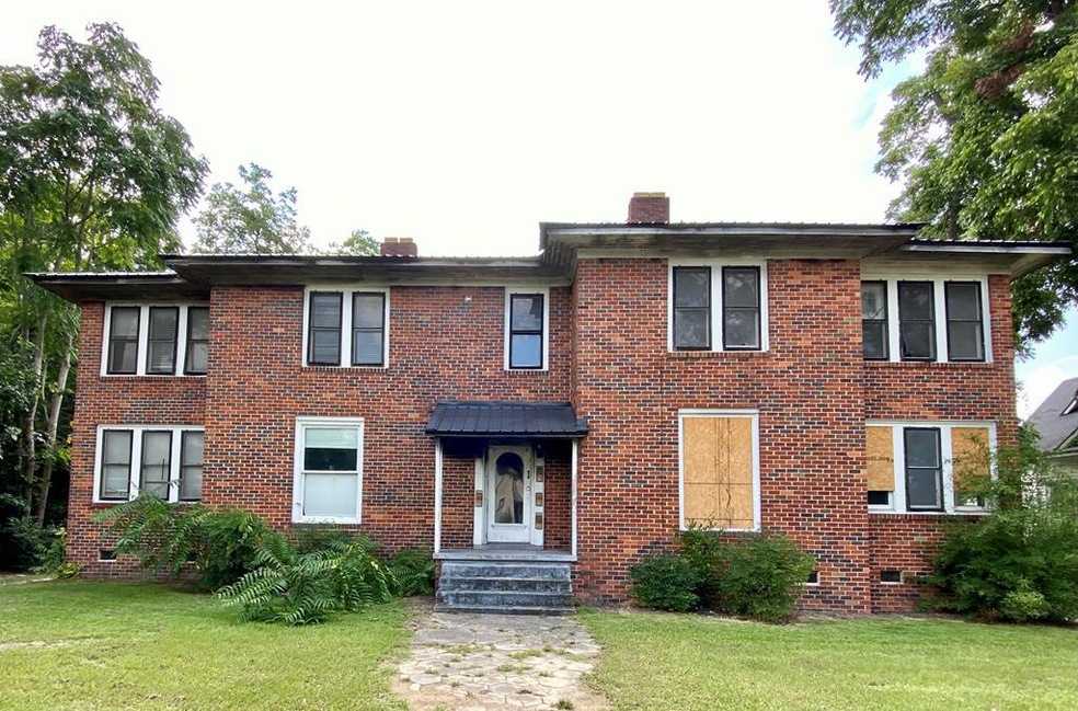 509 S Lee St, Fitzgerald, GA 31750 - photo 1