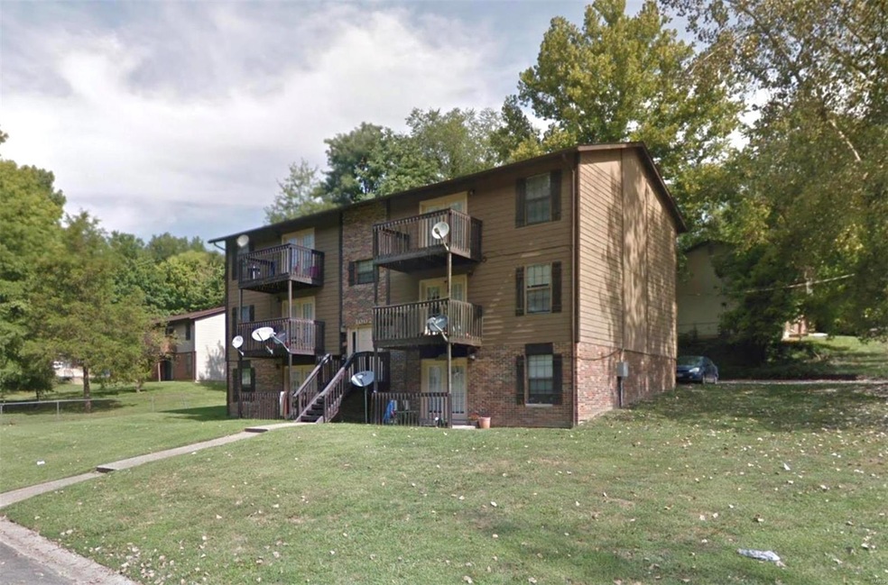 1002 Apache Dr unit 2, Collinsville, IL 62234 - photo 1