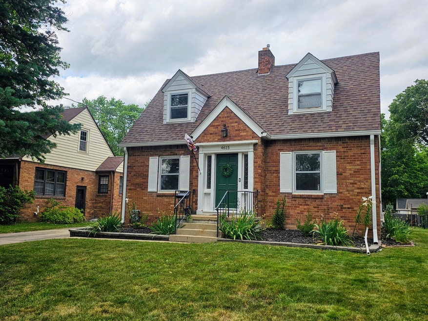 4615 Beaver Crest Dr, Des Moines, IA 50310 - photo 1