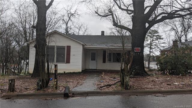 1301 Caldwell St, Statesville, NC 28677 - photo 1