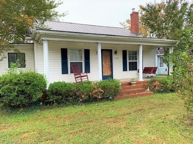1512 E Fairfield Rd, High Point, NC 27263 - photo 1