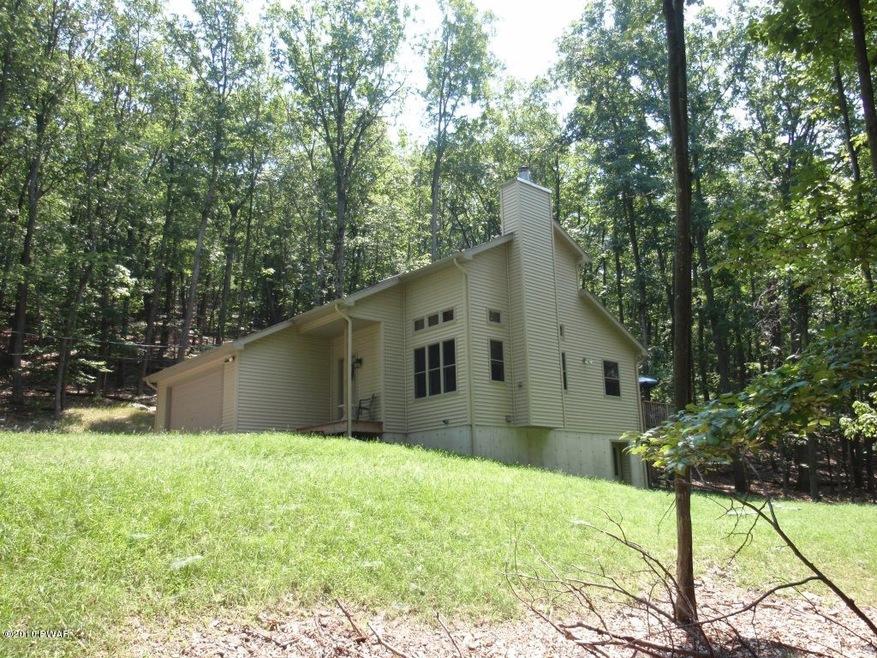 835 Davos Ln, Tafton, PA 18464 - photo 1