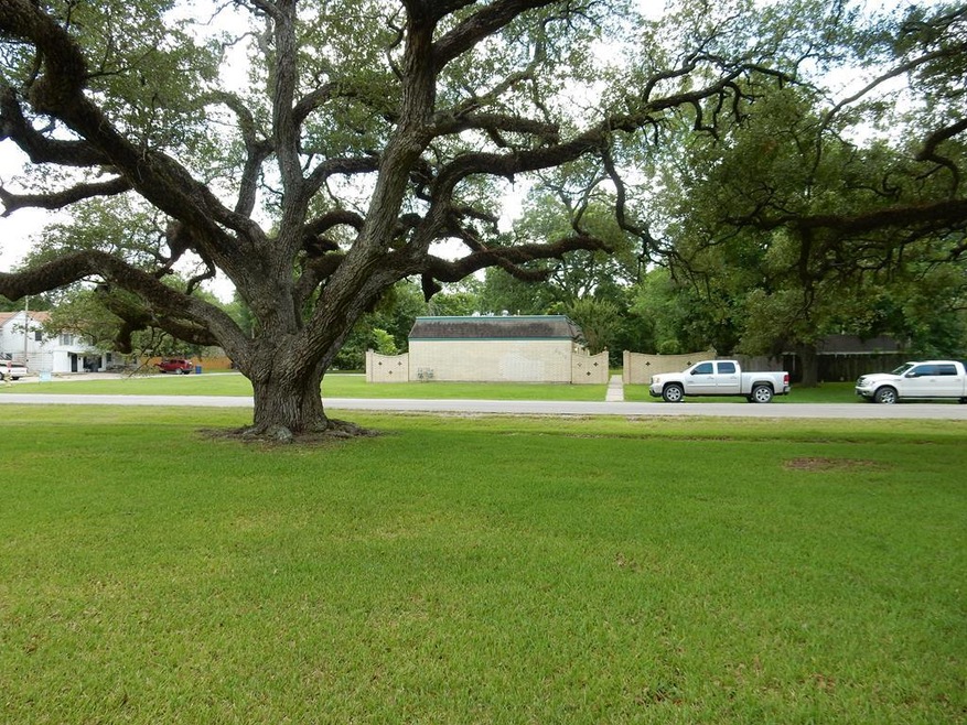 2616 5th St, Bay City, TX 77414 - photo 1