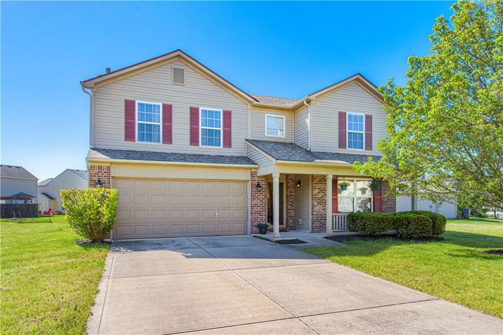 2423 Monarchy Ln, Greenwood, IN 46143 - photo 1