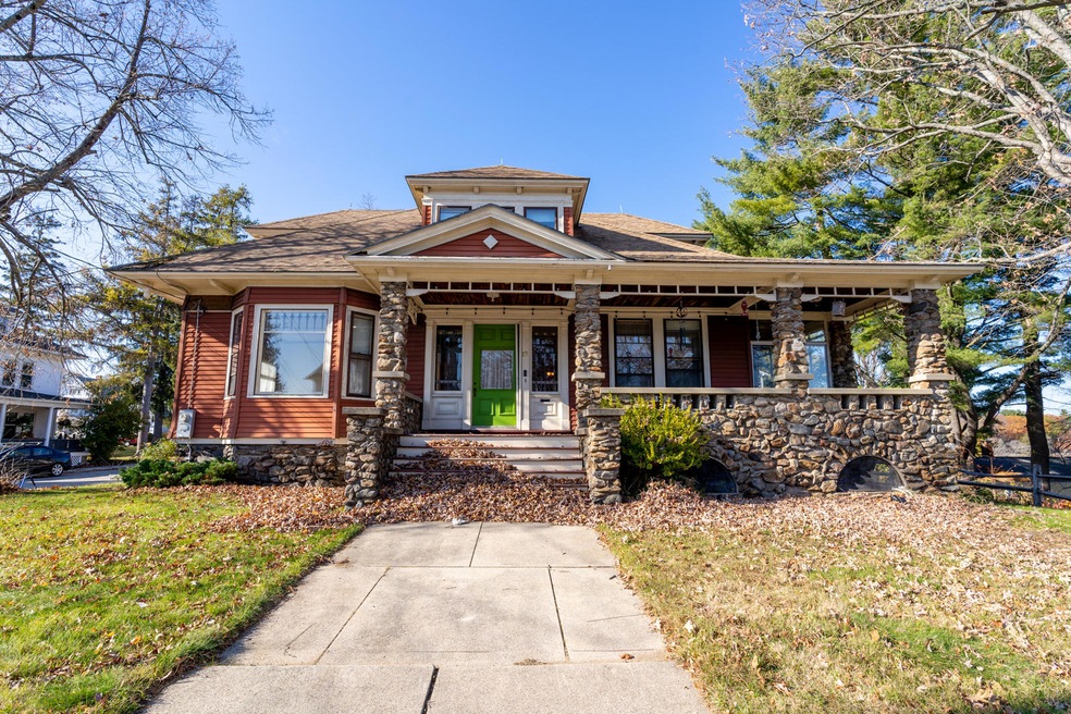 12 Lincoln Street-10