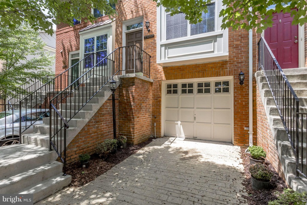 13132 Kidwell Field Rd, Herndon, VA 20171 - photo 1